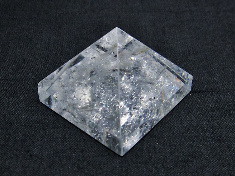 ヒマラヤ水晶ピラミッド[T600-2111] 2枚目