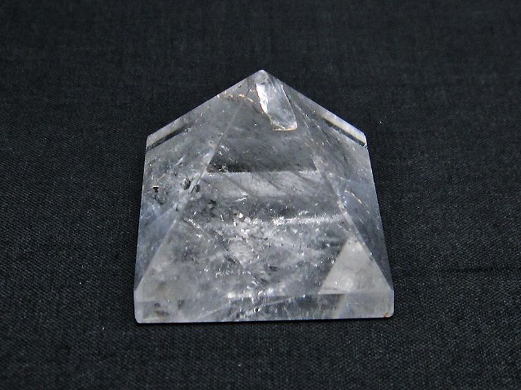 ヒマラヤ水晶ピラミッド[T600-2115] 1枚目