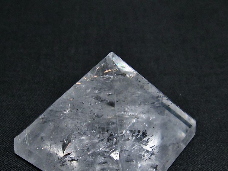 ヒマラヤ水晶ピラミッド[T600-2115] 3枚目