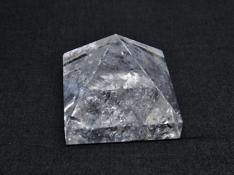 ヒマラヤ水晶ピラミッド[T600-2119] 1枚目