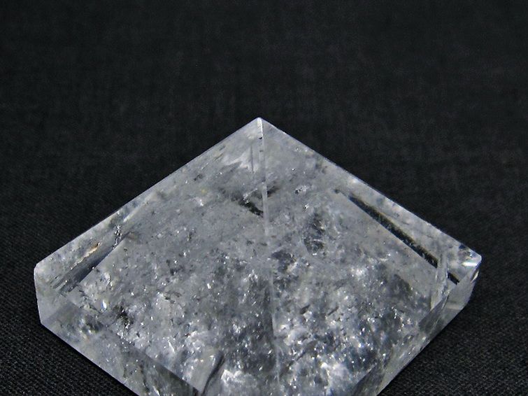 ヒマラヤ水晶ピラミッド[T600-2119] 3枚目