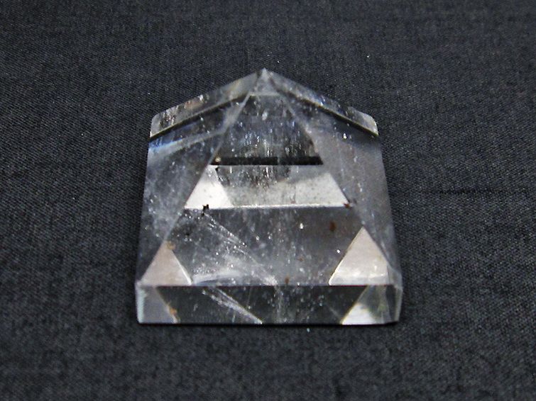 ヒマラヤ水晶ピラミッド[T600-2123] 1枚目