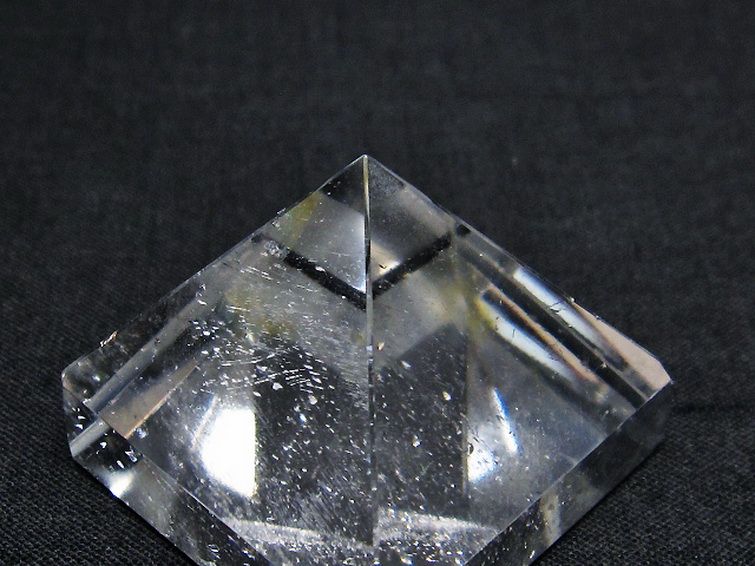 ヒマラヤ水晶ピラミッド[T600-2123] 3枚目