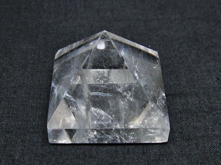 ヒマラヤ水晶ピラミッド[T600-2127] 1枚目