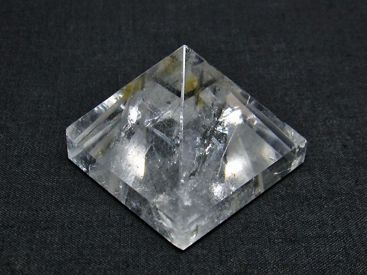 ヒマラヤ水晶ピラミッド[T600-2127] 2枚目