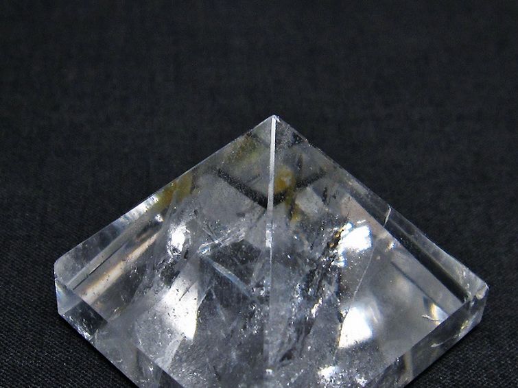ヒマラヤ水晶ピラミッド[T600-2127] 3枚目