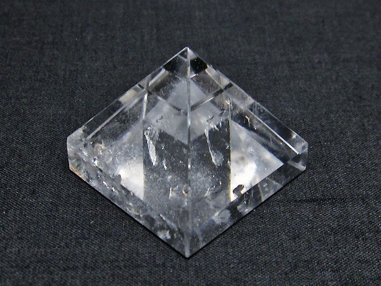 ヒマラヤ水晶ピラミッド[T600-2136] 2枚目