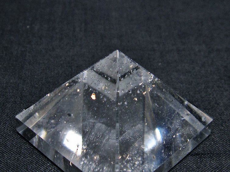 ヒマラヤ水晶ピラミッド[T600-2143] 3枚目