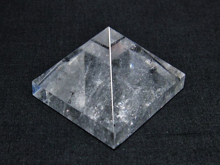ヒマラヤ水晶ピラミッド[T600-2167] 2枚目