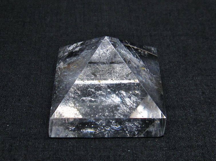 ヒマラヤ水晶ピラミッド[T600-2192] 1枚目