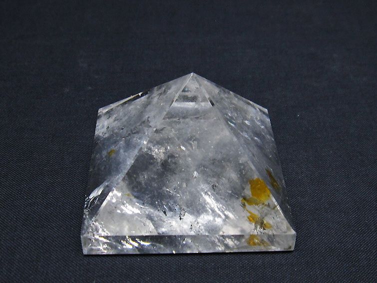 ヒマラヤ水晶ピラミッド[T600-2468] 1枚目