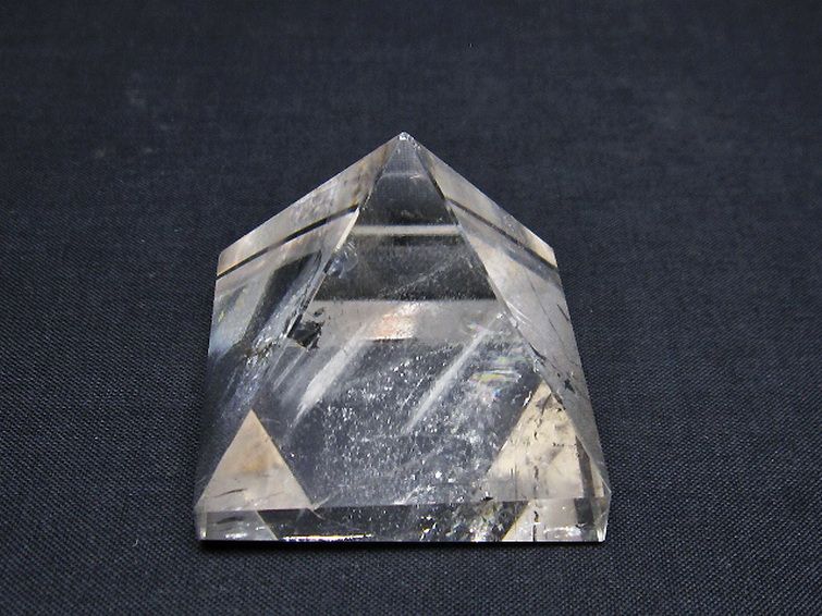 ヒマラヤ水晶ピラミッド[T600-2485] 1枚目