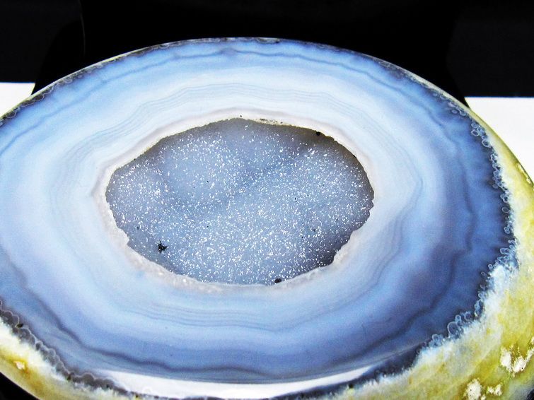 1.2Kgペア水晶トレジャーメノウ[T604-7734] 2枚目