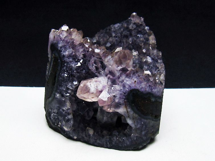 ウルグアイ産アメジストクラスター[T614-8438] 1枚目