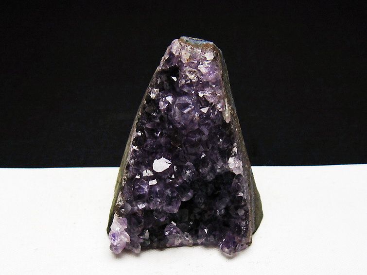 ウルグアイ産アメジストクラスター [t614-8963]
