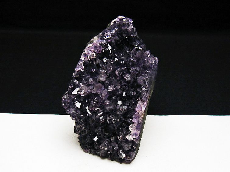 ウルグアイ産アメジストクラスター [t614-9042] 1枚目