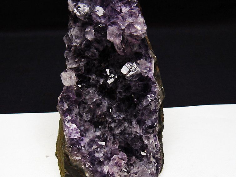 ウルグアイ産アメジストクラスター [t614-9078] 3枚目