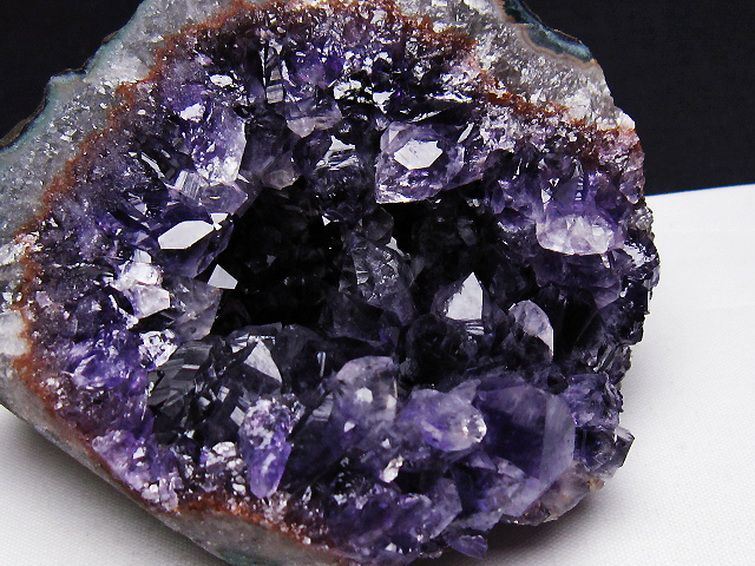 ウルグアイ産アメジストクラスター [t614-9095] 3枚目