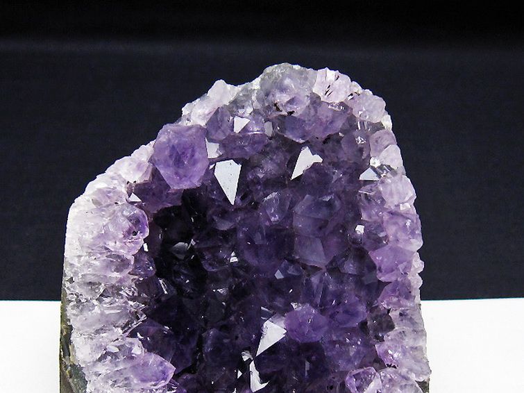 ウルグアイ産ファントムアメジストクラスター [t614-9109] 2枚目