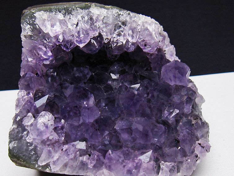 ウルグアイ産ファントムアメジストクラスター [t614-9109] 3枚目