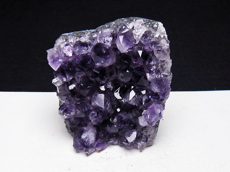 ウルグアイ産アメジストクラスター [t614-9145] 1枚目