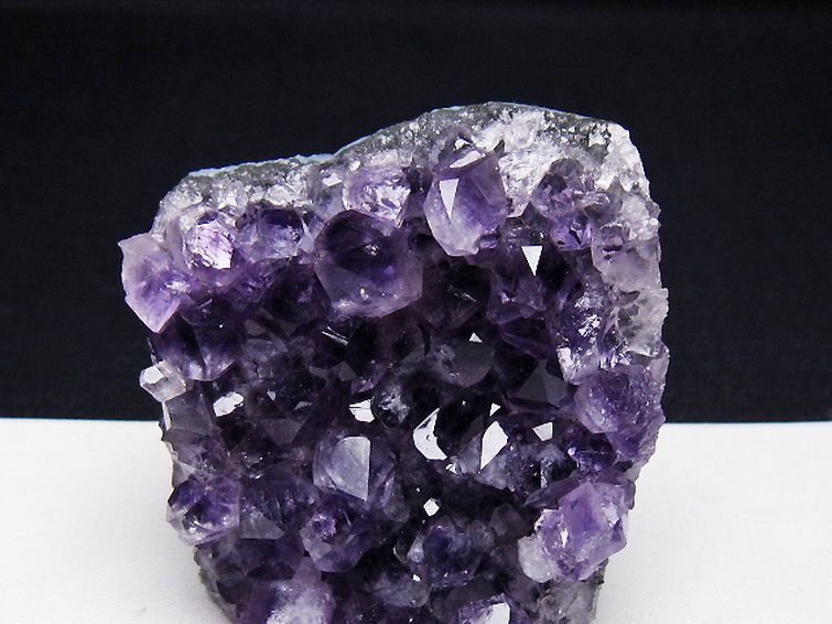 ウルグアイ産アメジストクラスター [t614-9145] 2枚目