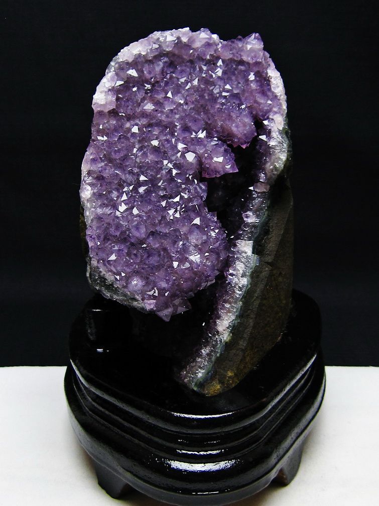 1.5Kgウルグアイ産ファントムフラワーアメジストクラスター[T614-9291] 1枚目