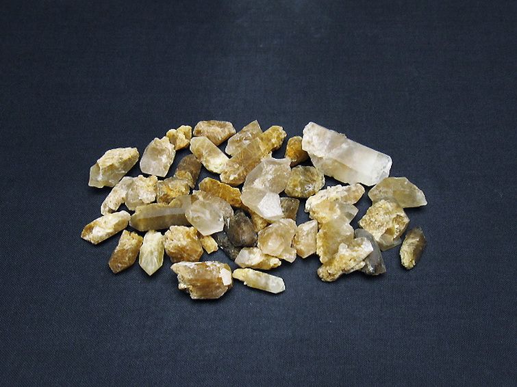 ルチル入り水晶原石[T626-1539] 1枚目