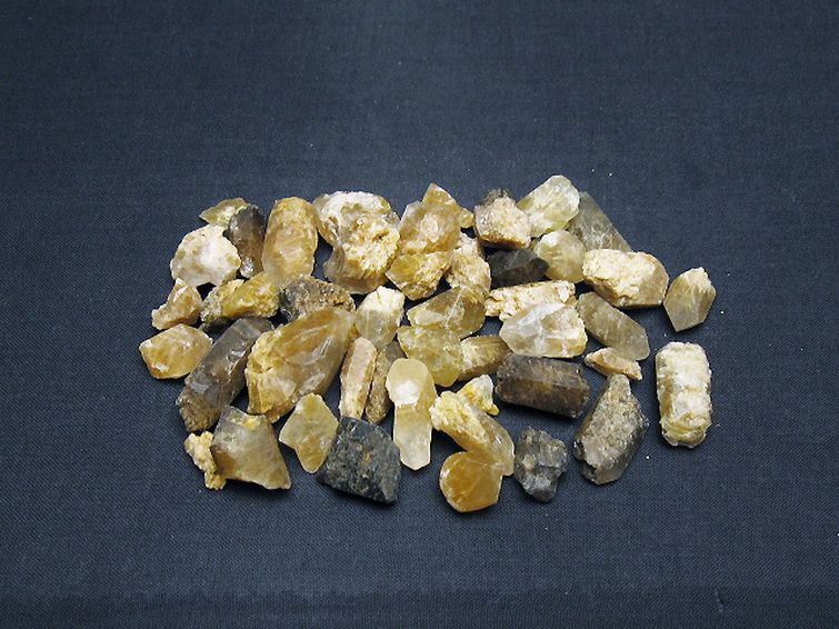 ルチル入り水晶原石[T626-1544] 1枚目