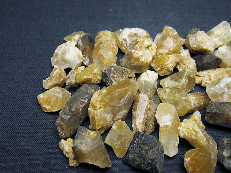 ルチル入り水晶原石[T626-1544] 3枚目