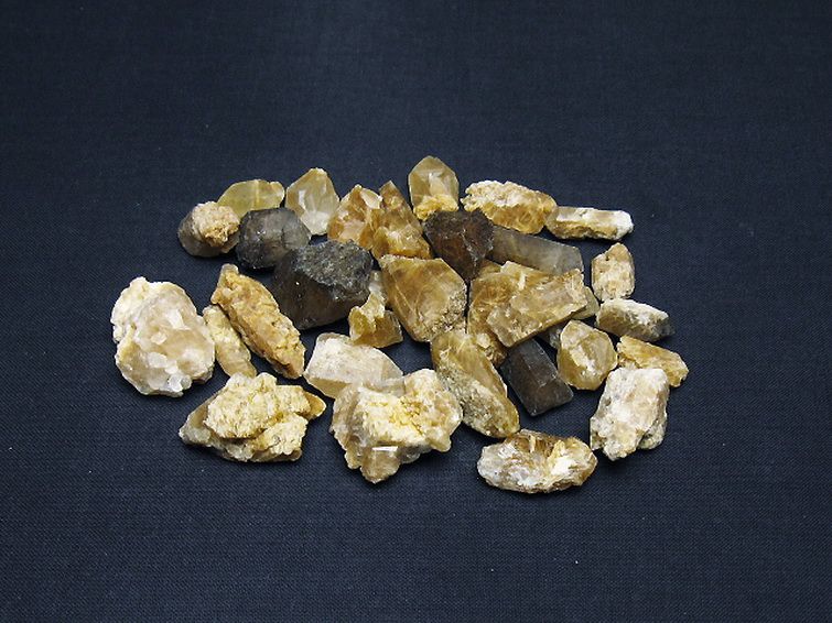 ルチル入り水晶原石[T626-1545] 1枚目