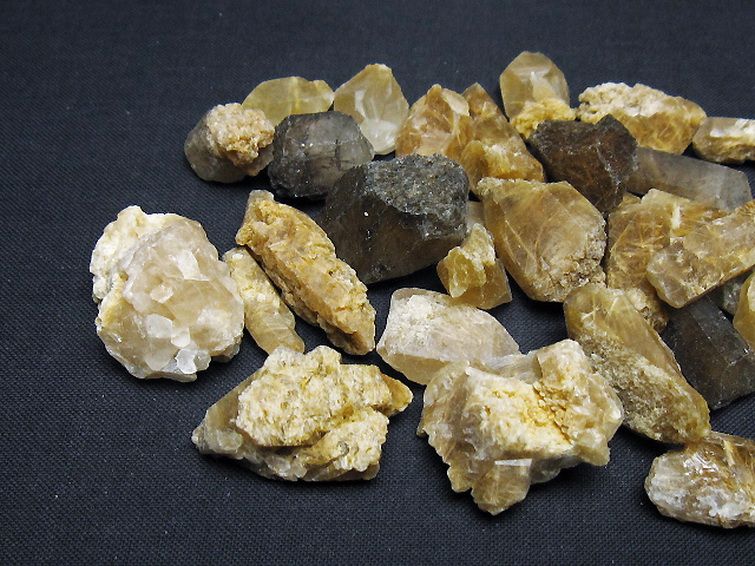 ルチル入り水晶原石[T626-1545] 2枚目