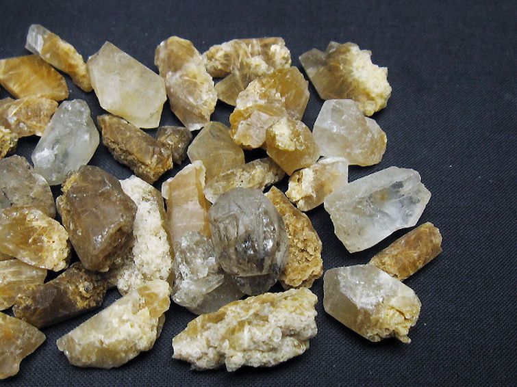 ルチル入り水晶原石[T626-1552] 3枚目