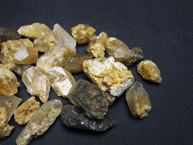 ルチル入り水晶原石[T626-1558] 3枚目