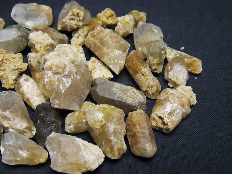 ルチル入り水晶原石[T626-1575] 3枚目