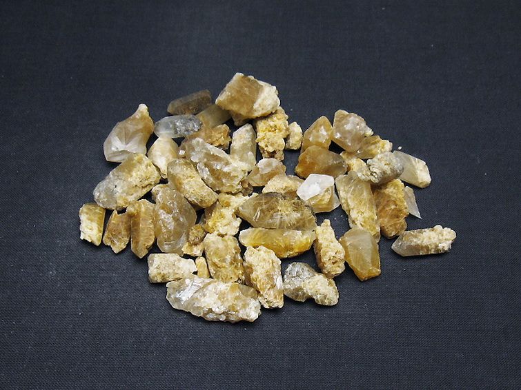 ルチル入り水晶原石[T626-1593] 1枚目