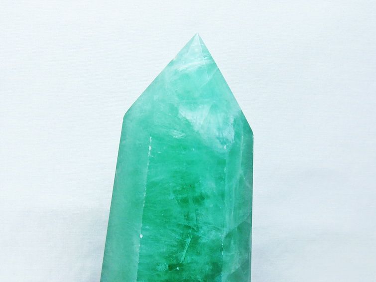 1.3Kgパワーストーン 天然石 フローライト六角柱[T634-5468]