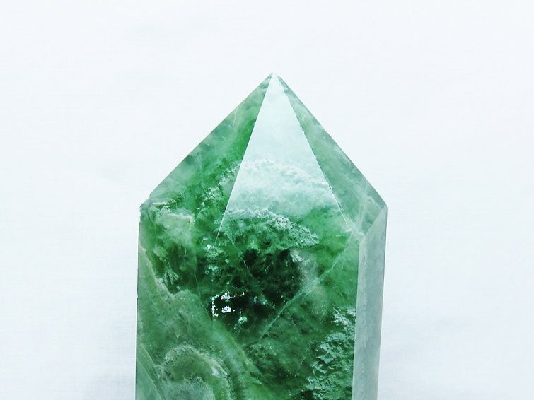 2.5Kgパワーストーン 天然石 フローライト六角柱[T634-5506]