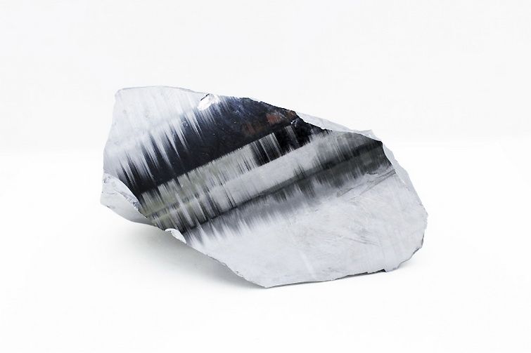 テラヘルツ鉱石 原石[T635-1832] 1枚目