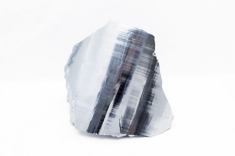 テラヘルツ鉱石 原石[T635-2025]