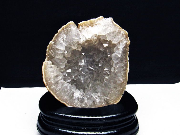 ウルグアイ産 アゲート水晶ドーム[T640-2104] 1枚目