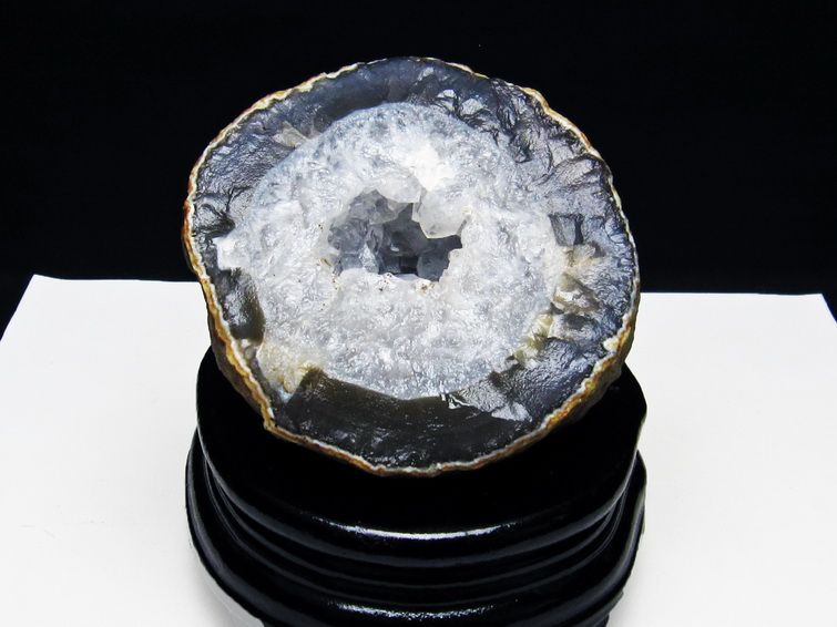 水晶ウルグアイ産 アゲート水晶ドーム 約6.5kg