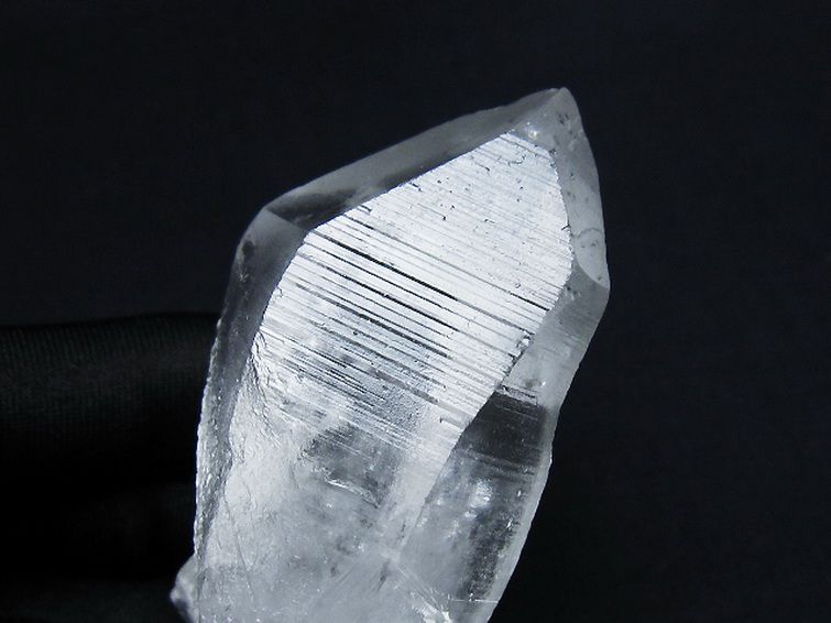 レムリアンシード水晶原石 ミナスジェライス州コリント産 ※証明書付き[T641-1819] 3枚目