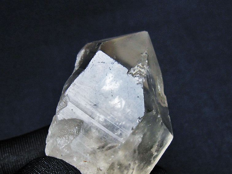 レムリアンシード 水晶原石 ミナスジェライス州コリント産 ※証明書付き[T641-1953] 3枚目