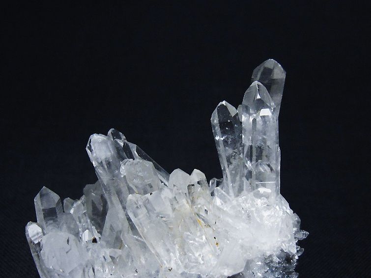パワーストーン　天然石　水晶　クラスター　ウィンドウ入り　157g　No.286 パワーストーン 天然石 水晶 クラスター ウィンドウ入り 157g No.286