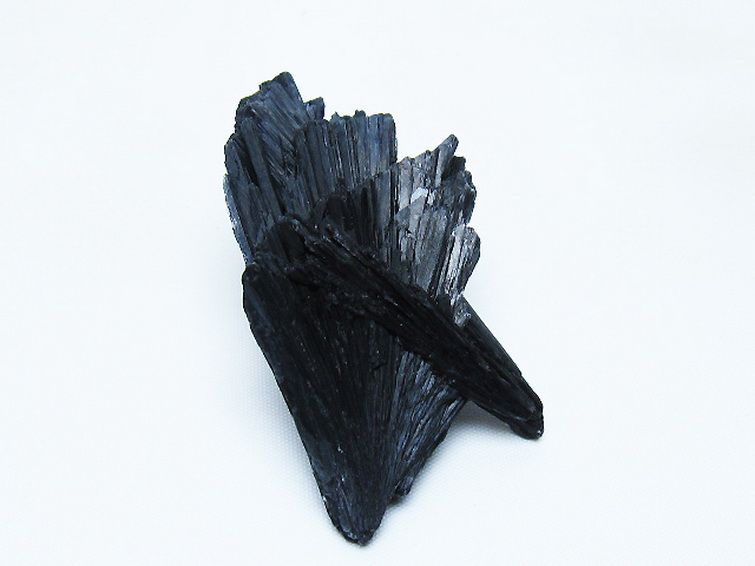 ブラック カイヤナイト 原石[T697-4153] 1枚目