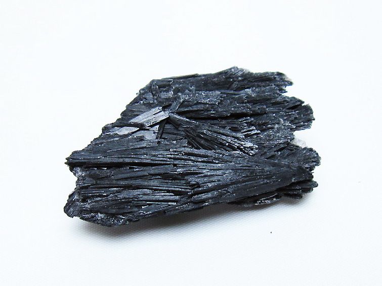 ブラック カイヤナイト 原石[T697-4160] 3枚目