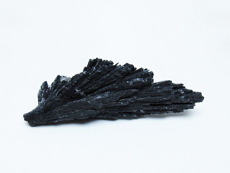 ブラック カイヤナイト 原石[T697-4166] 3枚目