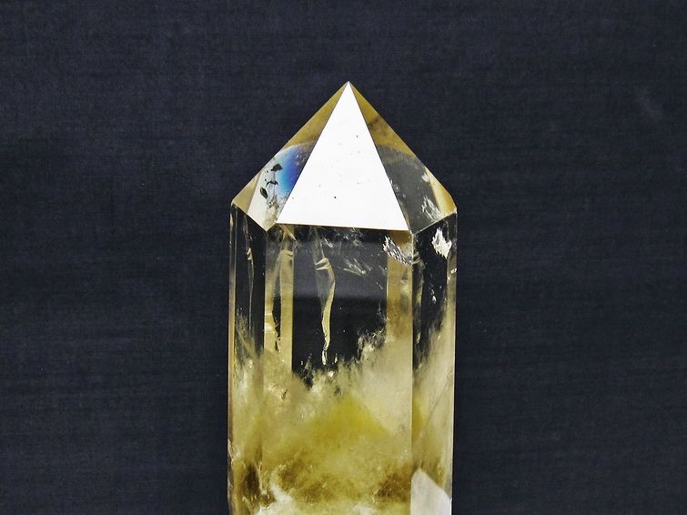 天然赤水晶六角柱 気まぐれ値下げ☆特大☆赤水晶☆六角柱☆台座つき 天然石 置物