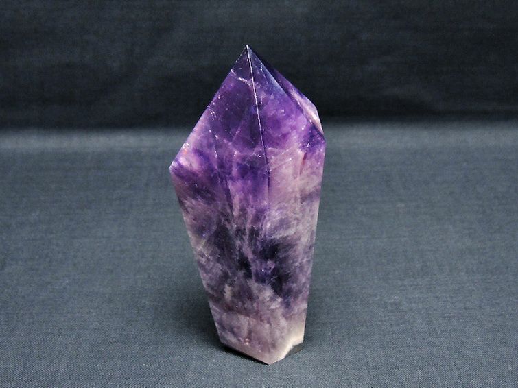 アメジスト六角柱 [t720-1004] 1枚目